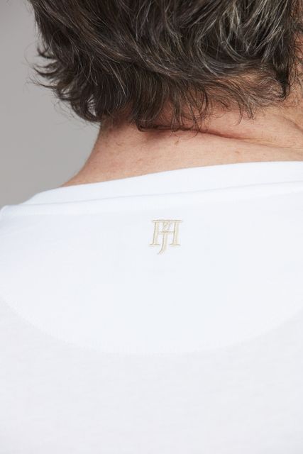 CLASSIC TEE