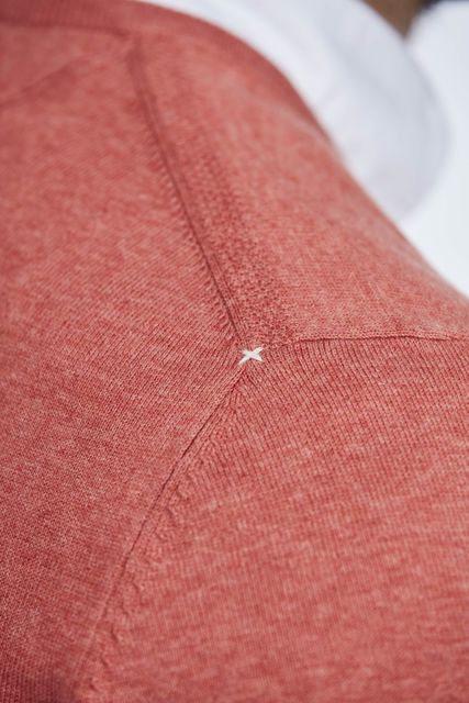 COTTON V-NECK KNIT