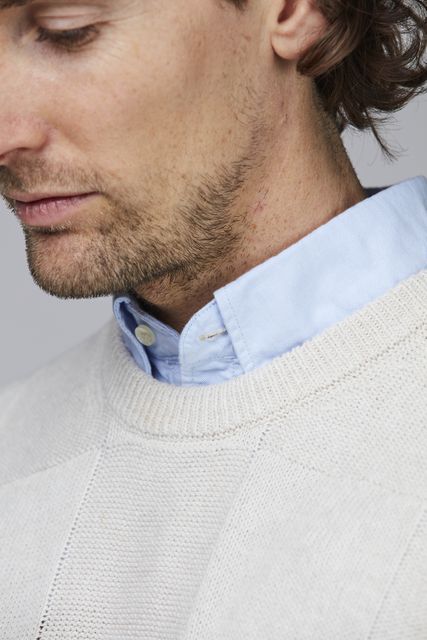 FLAXEN SOLID CHECK KNIT