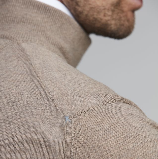 MERINO TURTLE NECK KNIT