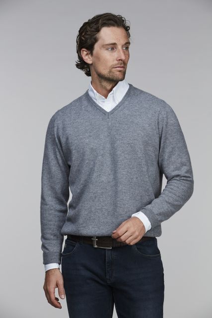 GEELONG V-NECK SWEATER