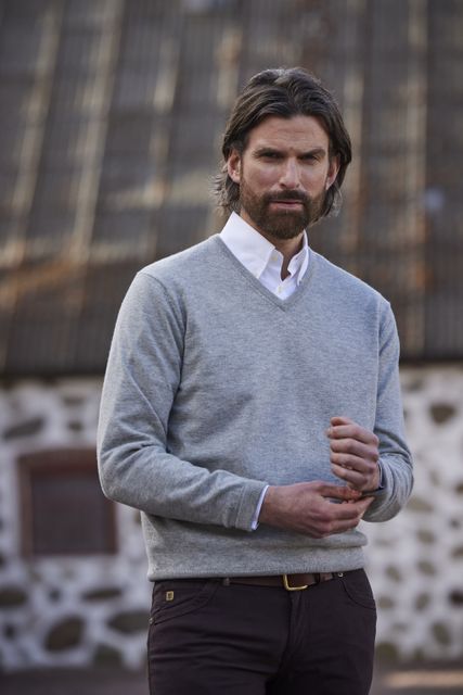 Geelong V-neck Sweater