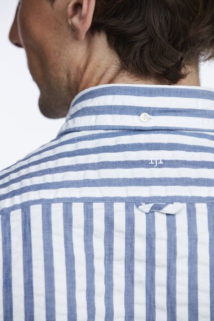 SEERSUCKER STRIPE SHIRT