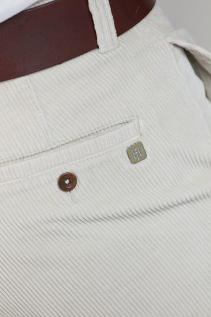 Washed 8W Cord Shorts