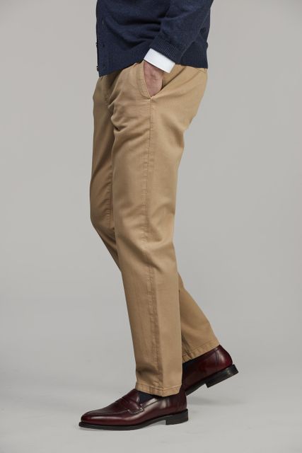 CLASSIC CHINO UNIVERSAL TWILL