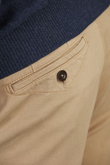 CLASSIC CHINO UNIVERSAL TWILL