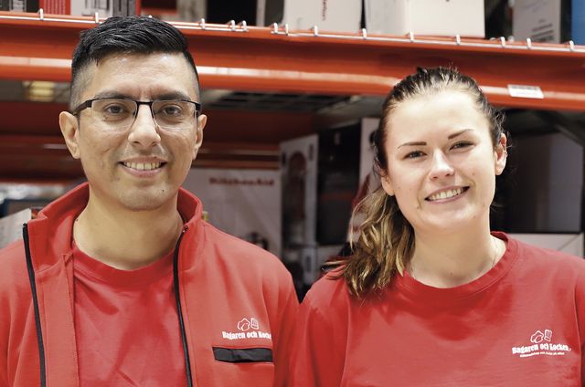 Renzo Hidalgo och Jennie Öhlund, arbetsledare in- resp. utleverans