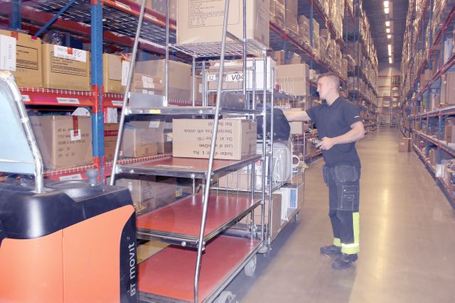 Tack vare det unika dockningssystemet och pick-trainkopplingen blir avståndet mellan plocktrucken och sista vagnen kortare.