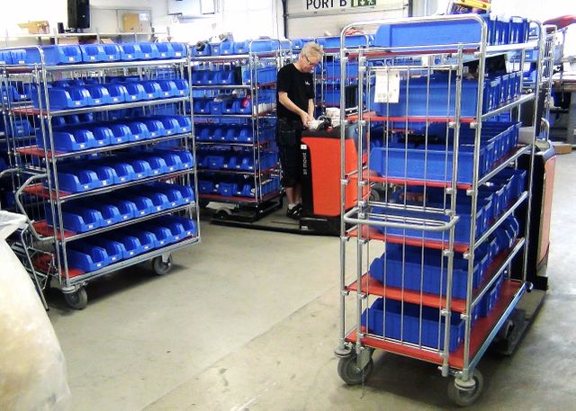 De snabba och lättkörda truckarna effektiviserar orderplocksflödet och möjliggör mängdplock.