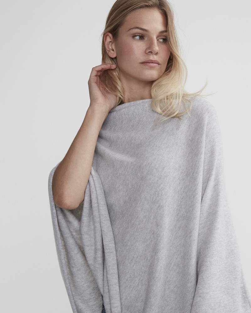 Sofie Poncho Sand Mel.