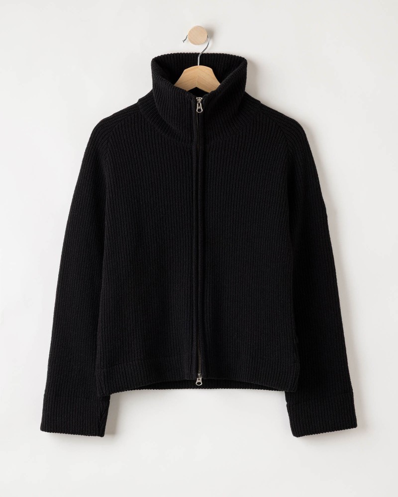 Essie Fullzip WP Black