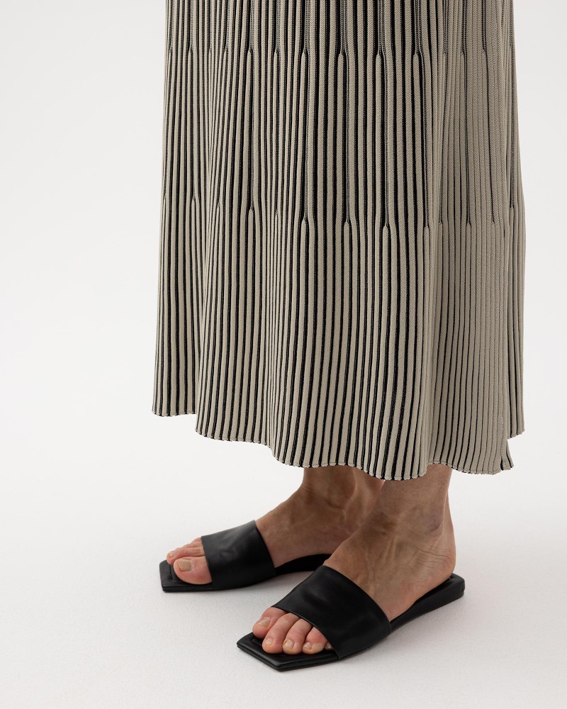 Mallan Skirt Sand/Black