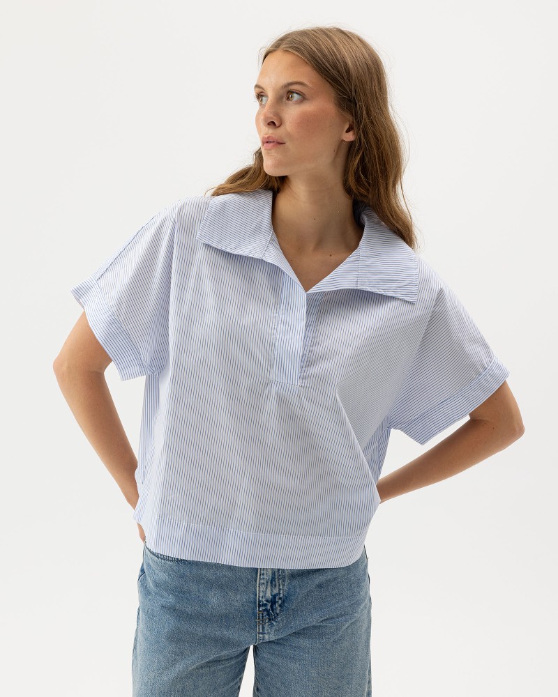 Marie Pop Over Top White/Light Blue