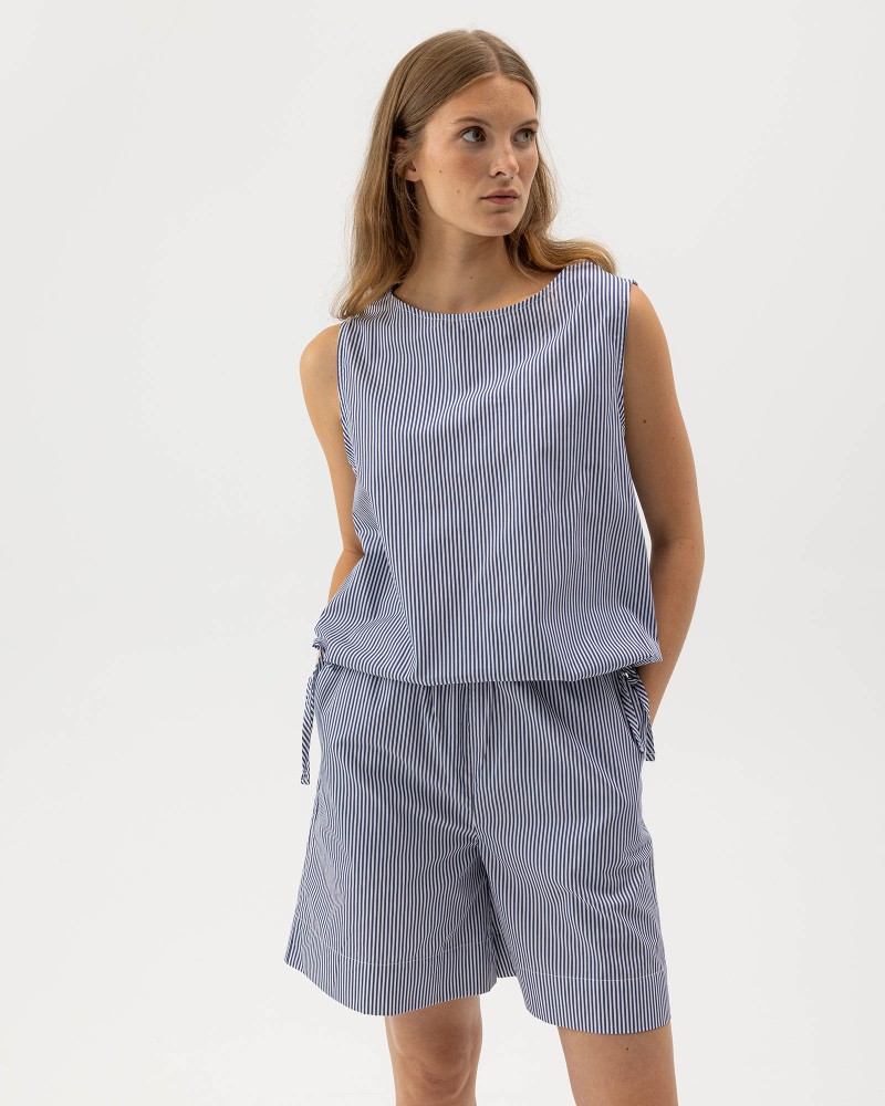 Marie Top Navy/White