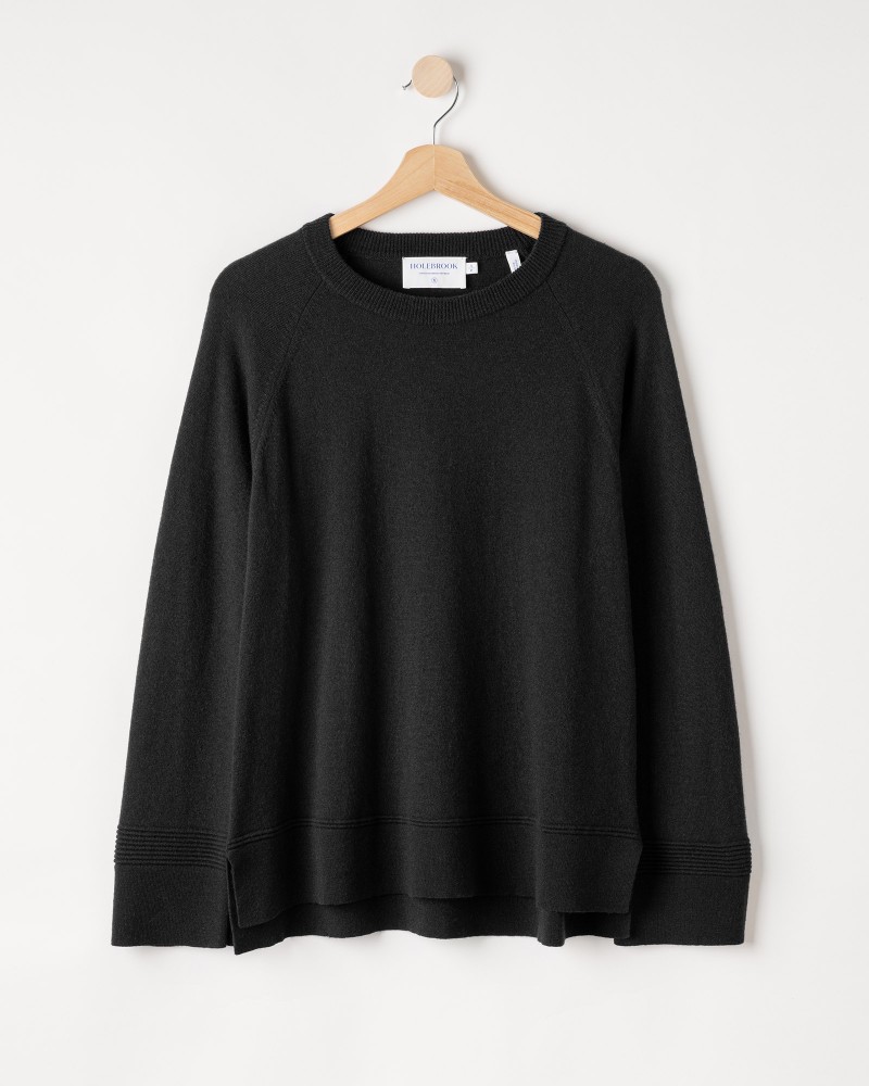 Renata Raglan Renata Raglan Black