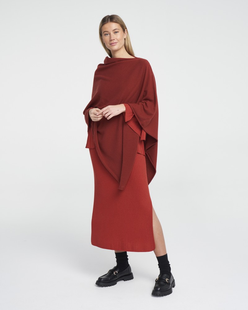 Sofie Poncho Maple Red