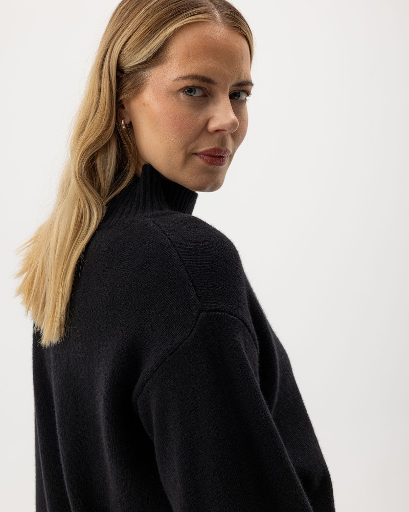 Veronika Turtle Black