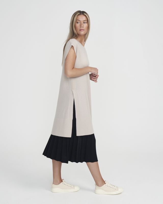 Adela Vest