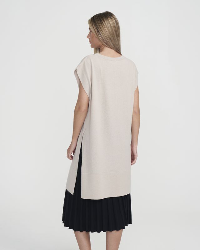 Adela Vest