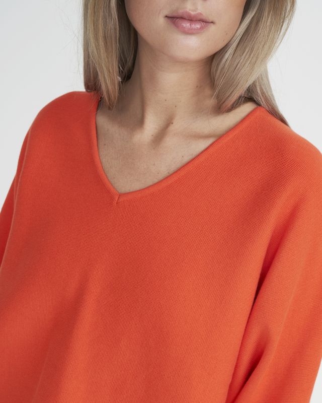 Barbro V-neck