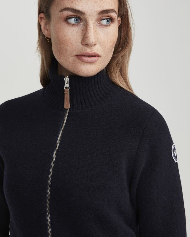 Claire Fullzip WP