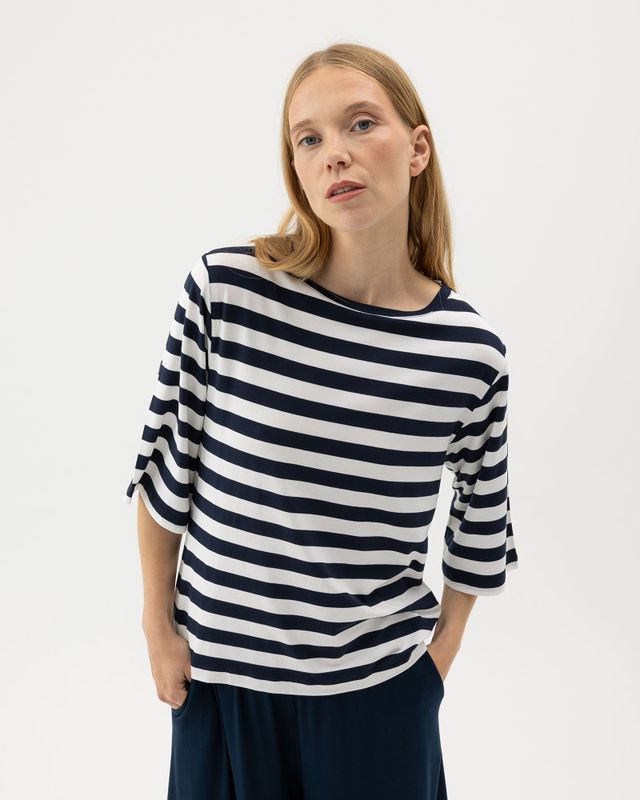 Ellen Tee