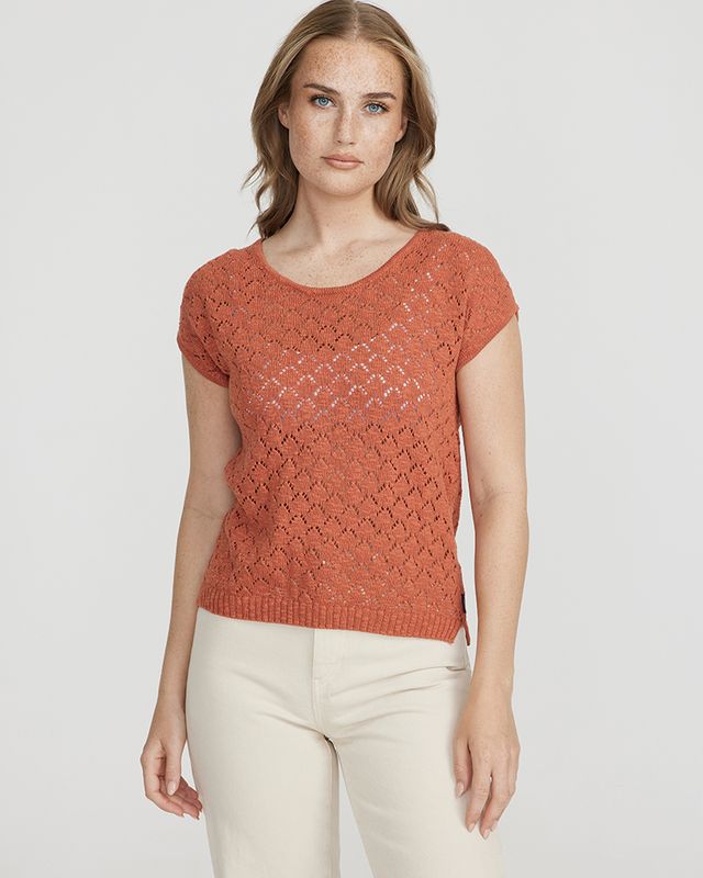 Jonna Capsleeve