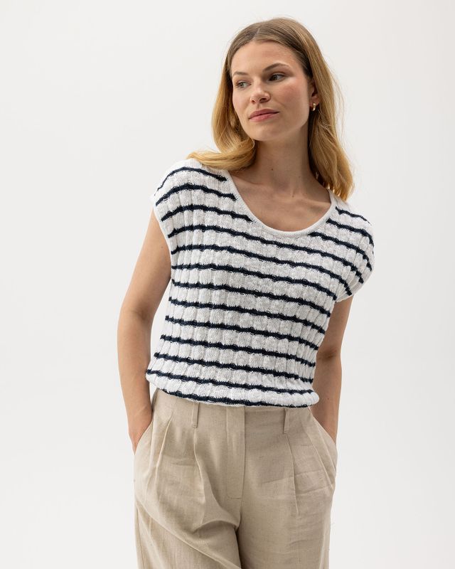 Juni Capsleeve