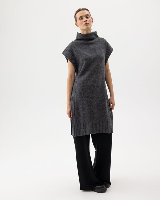 Kicki Long Vest