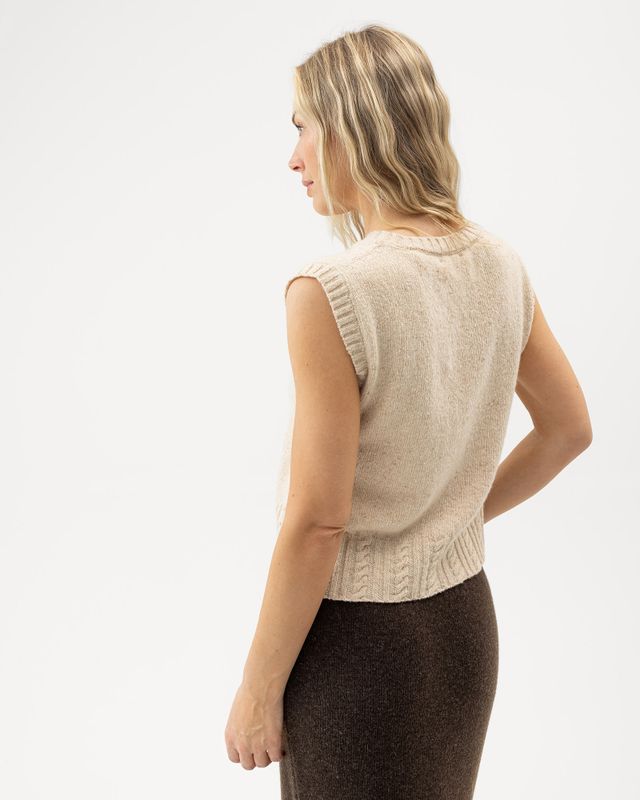 Magda Vest