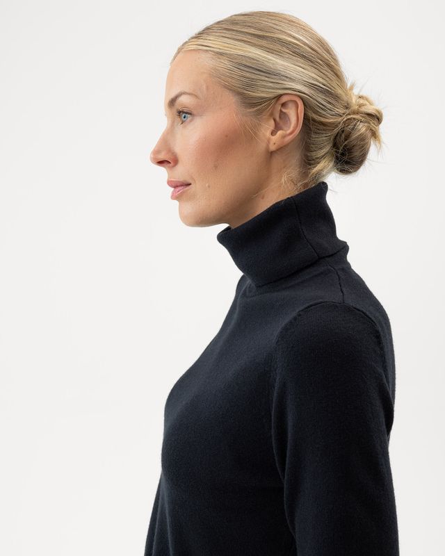 Renata Turtle Neck