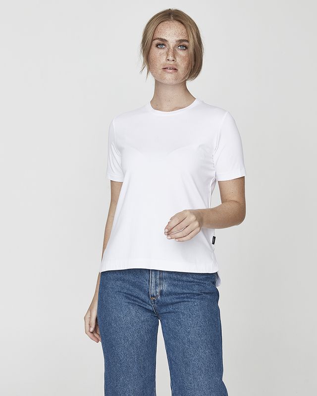 Sanne Tee
