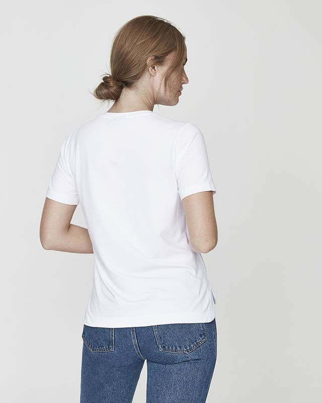 Sanne Tee