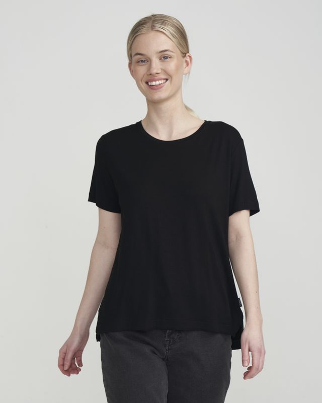 Sanne Tee