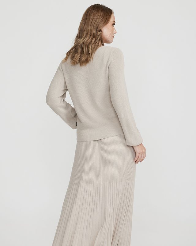 Simone V-neck