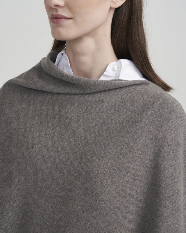 Sofie Poncho