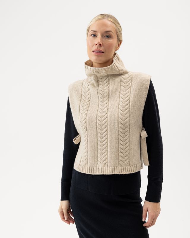 Tolken Bib Collar