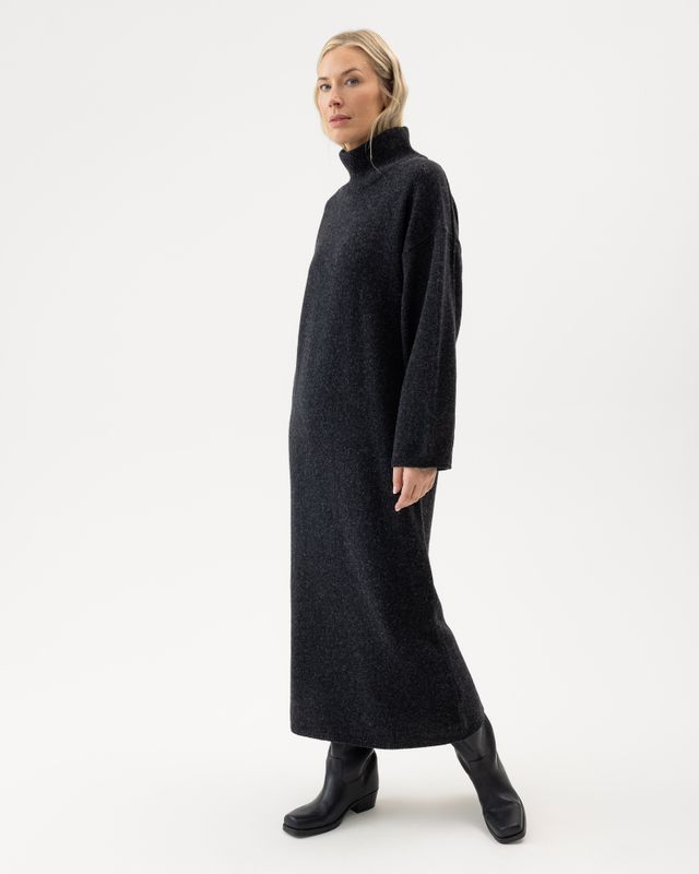 Viveka Dress