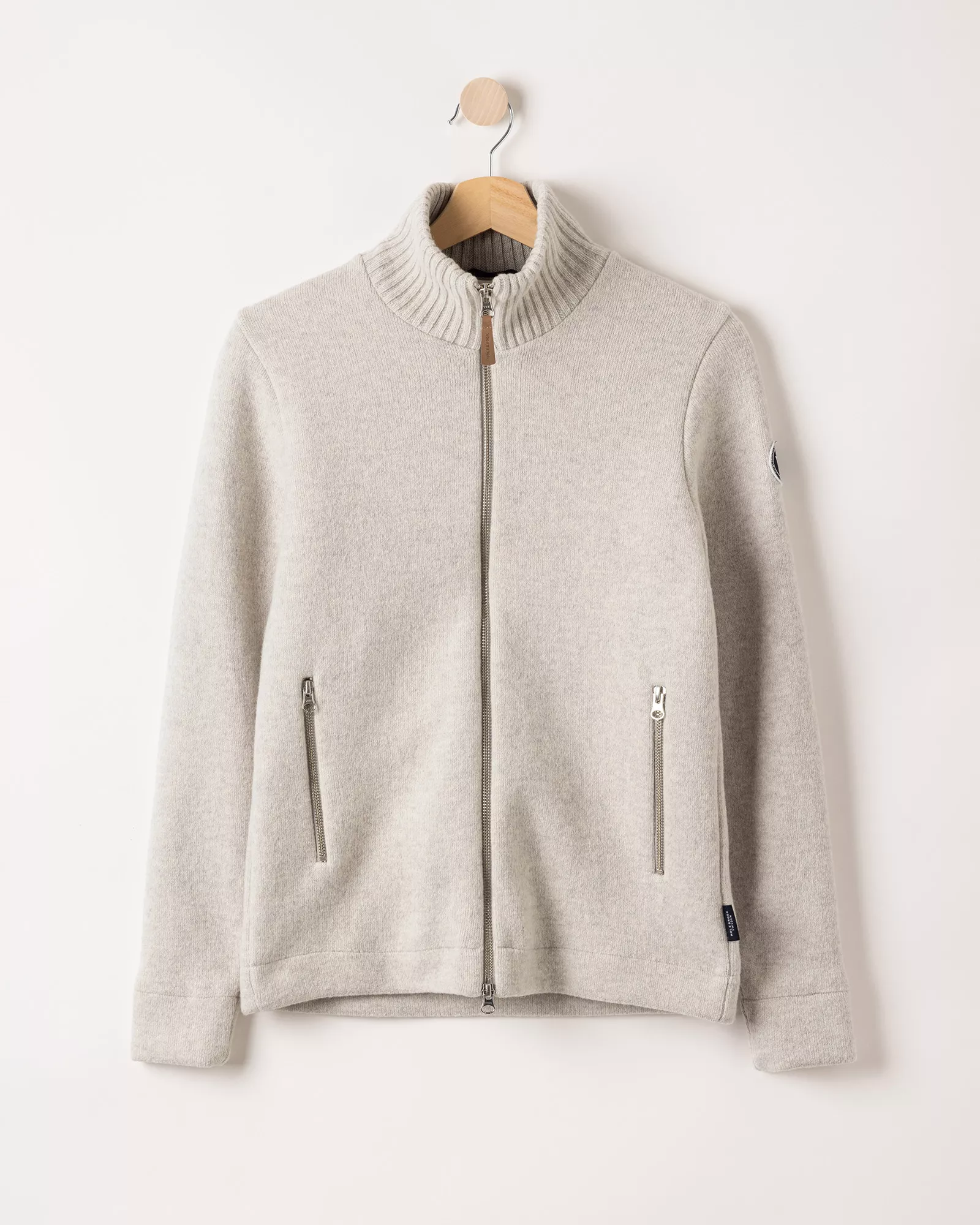 Stickad beige tröja