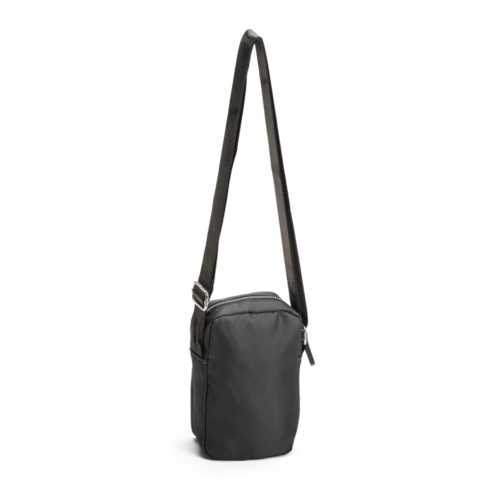 Axelväska i crossbodymodell