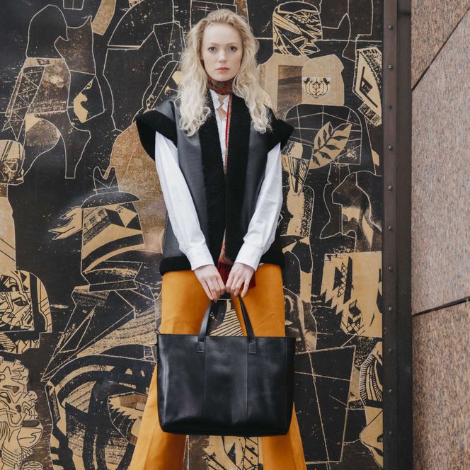 CLASSIC Tote Svart