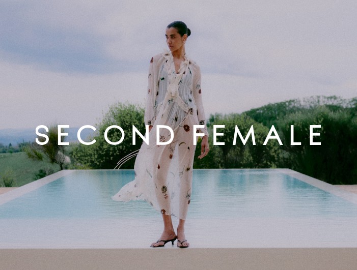 Second Female tøjmærke.