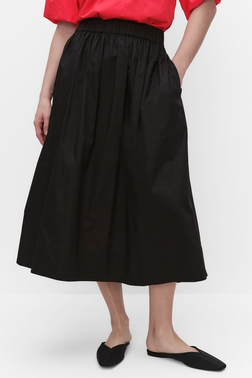 Amine skirt BLACK