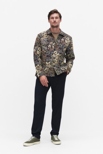 Hugh jacquard over