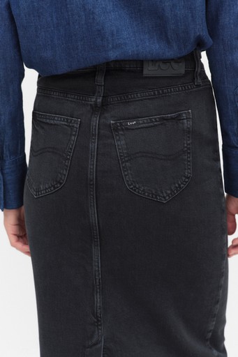 Back slit maxi skirt