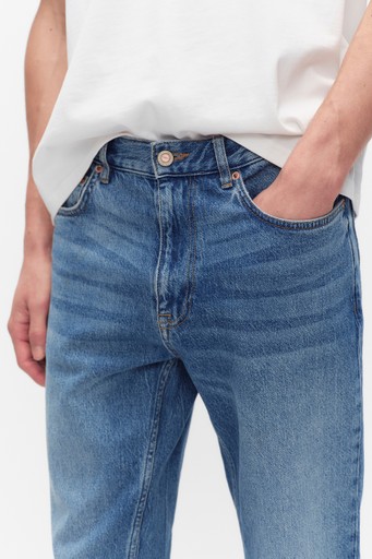 Post regular fit