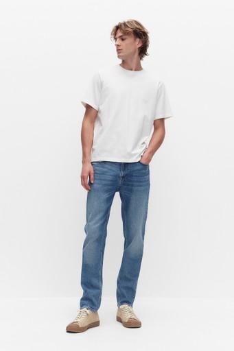 Post regular fit