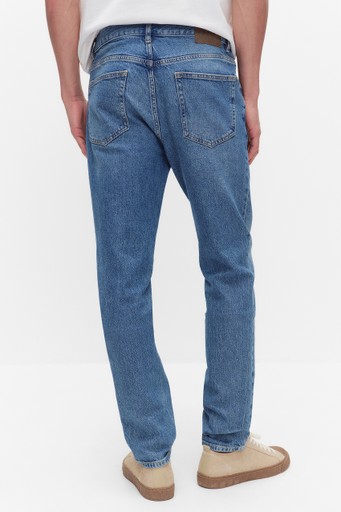 Post regular fit