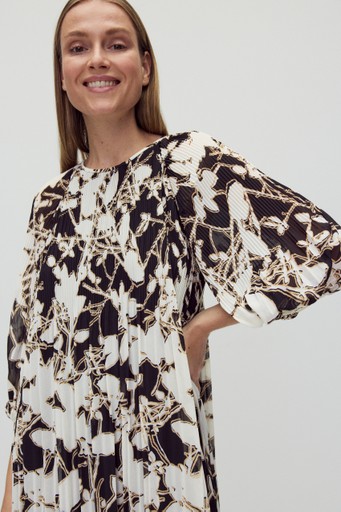 Besdraiw dress