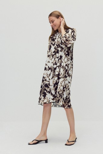Besdraiw dress